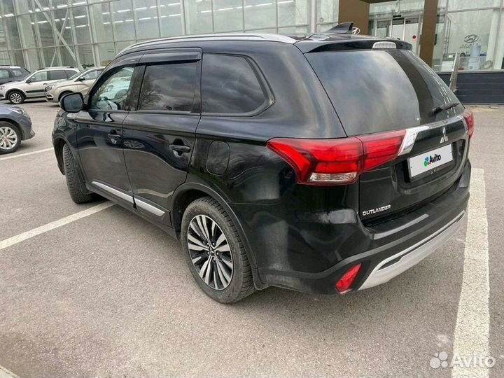 Mitsubishi Outlander 2.0 CVT, 2021, 80 000 км