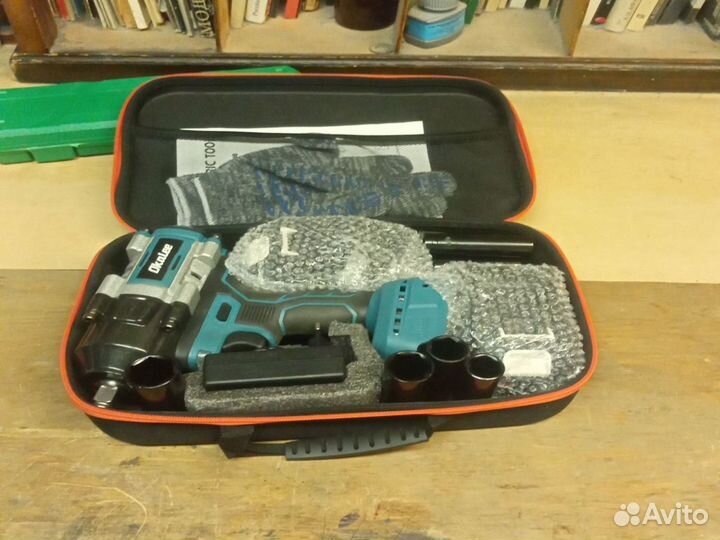 Гайковерт ударный аккумуляторный okalee