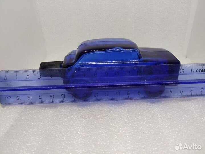 Автомобиль флакон от одеколона