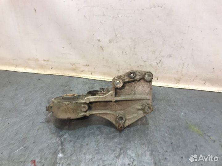 Кронштейн промежуточного вала Citroen Xsara