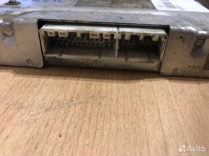 Блок управления двс Toyota Carina