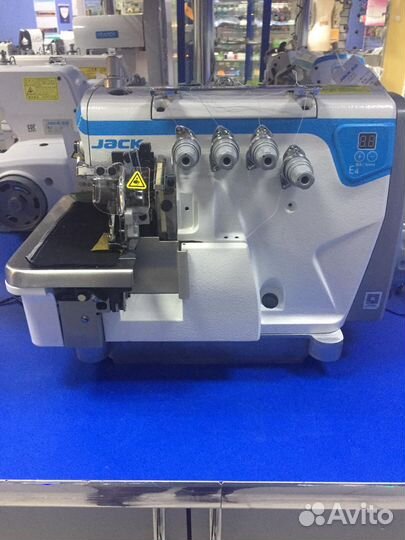 Оверлок Jack E4S-5-03/333 (комплект)