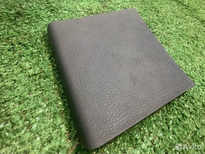 Лючок обшивки багажника левый Volkswagen Golf