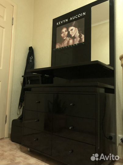 Стенд для косметики