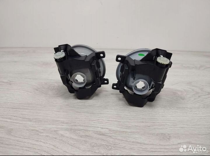 Фара противотуманная toyota Land Cruiser 200