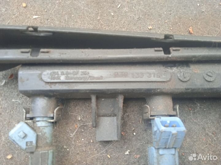 Топливная рампа с форсунками VW pointer 1.0