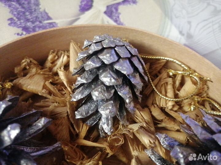 Елечная игрушка шишка