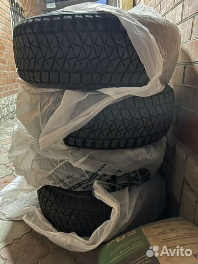 Bridgestone Blizzak DM-Z2 235/55 R19 105T