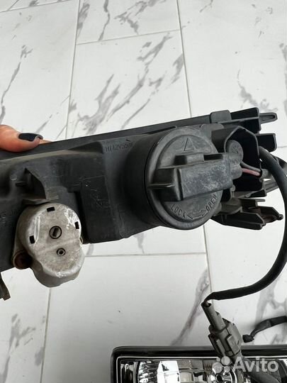 Туманки Nissan Elgrand