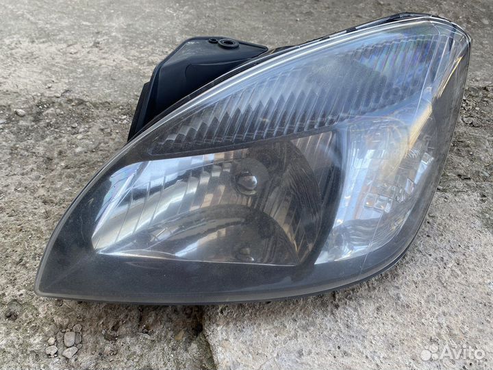 Левая фара Киа Рио