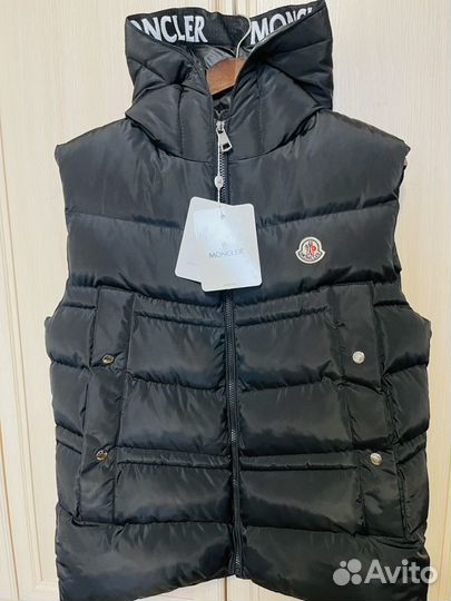 Жилетка moncler монклер