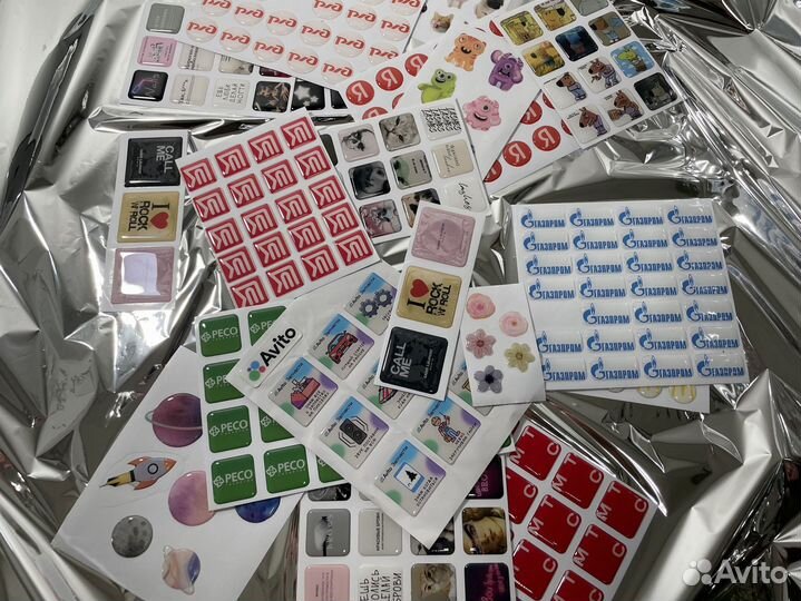 Наклейки для телефона