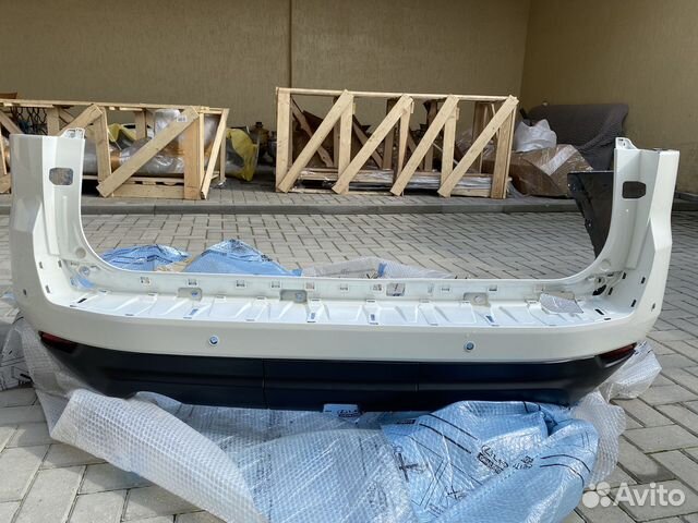 Бампер задний Toyota Land Cruiser 300