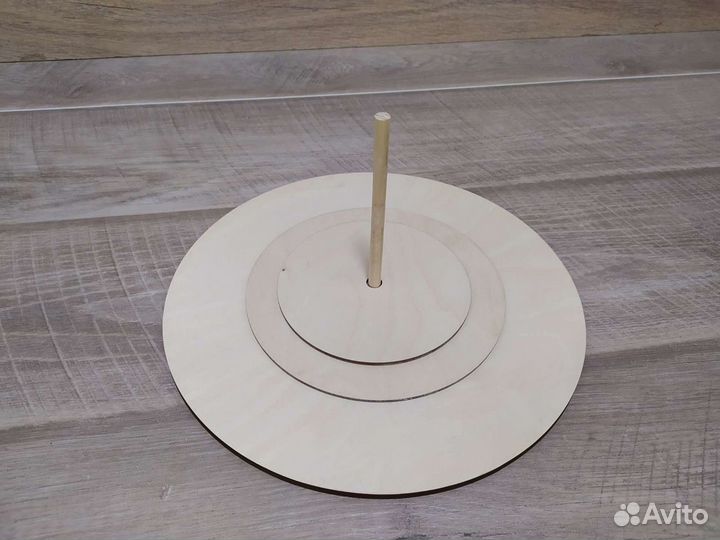 Подставка ярусная с осью для торта