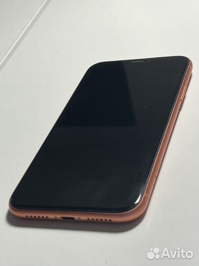 Телефон iPhone хр 128 гб