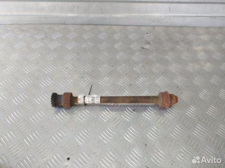 Вал масляного насоса Volkswagen Golf 1.8 16V