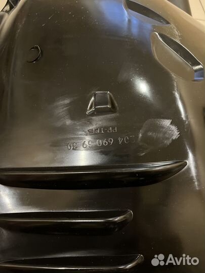 Правый передний подкрылок Mercedes W204 новый