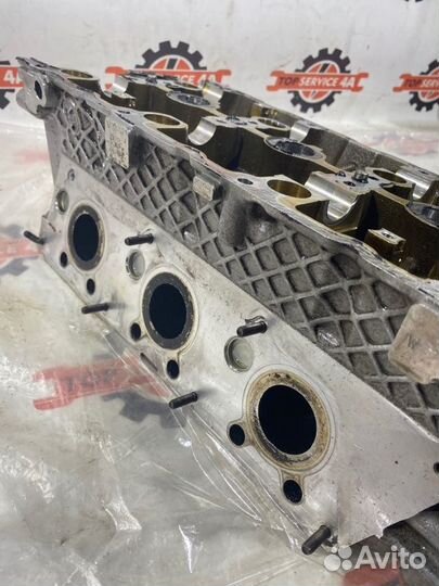 Головка блока цилиндров правая Mercedes-Benz