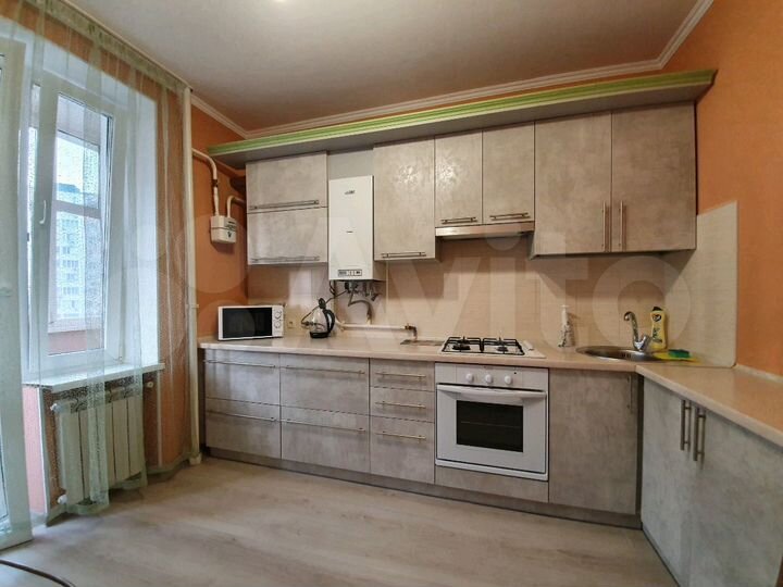 2-к. квартира, 80 м², 3/9 эт.