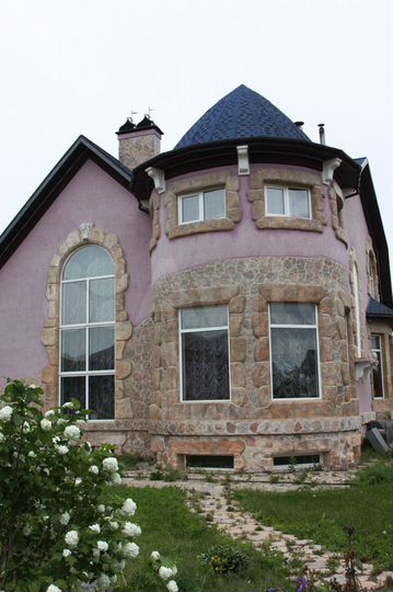 Коттедж 420 м² на участке 10 сот.