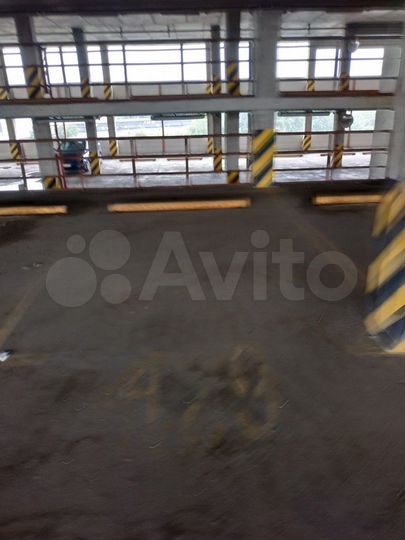 Машиноместо, 14 м²