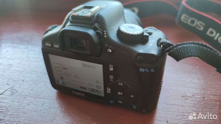 Canon EOS 550D цифровой зеркальный фотоаппарат