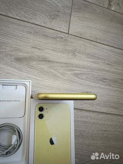 iPhone 11, 64 ГБ