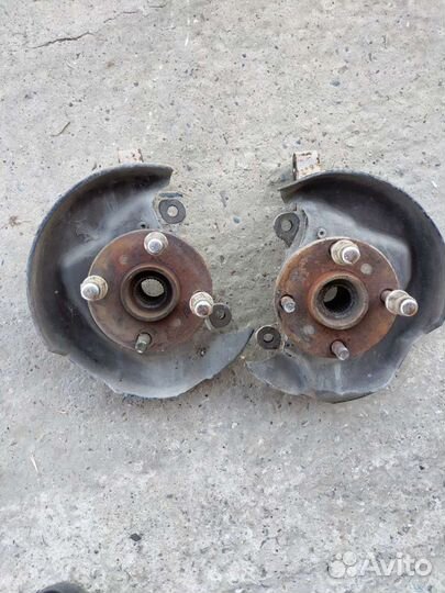 Поворотный кулак Тойота Спринтер левый