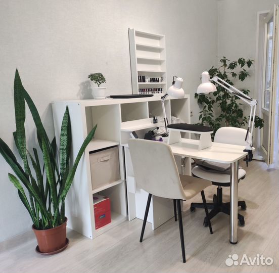 Маникюр с покрытием гель-лак