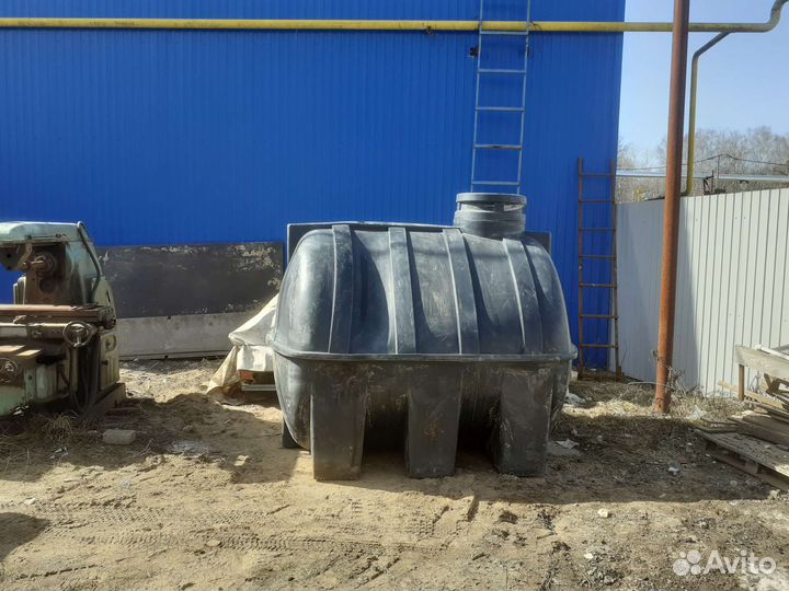 Пластиковая ёмкость 5 кубов