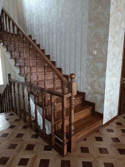 Дом 556 м² на участке 6 сот.