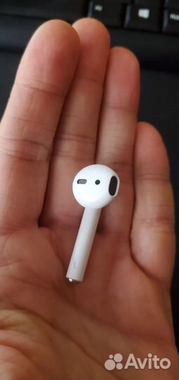 Наушник для AirPods 2 левый a2031 оригинал