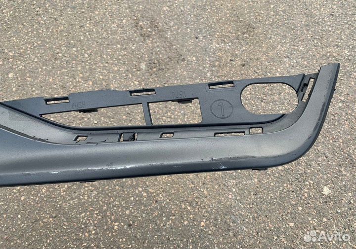 Накладка переднего бампера левая Volvo S60 2