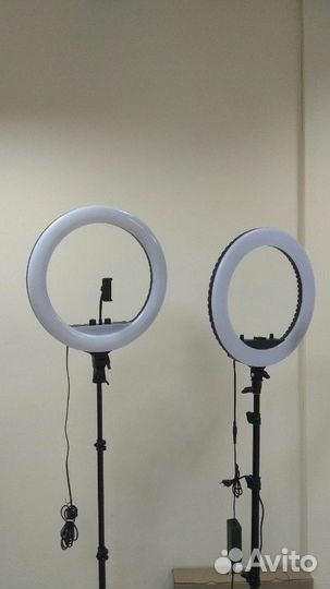 Очень яркая лампа + Штатив+ Сумка+ Пульт. Новая