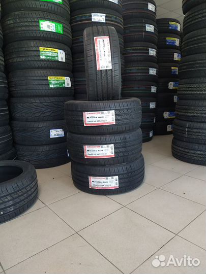 Roadstone N'Fera AU5 245/45 R18