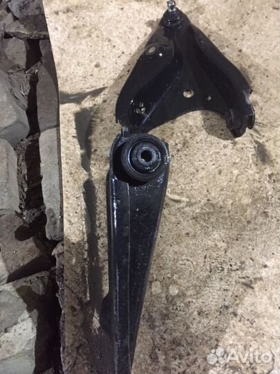 Рычаг правый Рено Логан, Лада ларгус оригинал