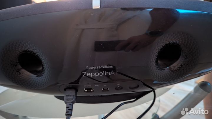 Bowers wilkins zeppelin air