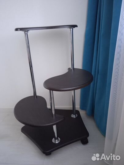 Полка для цветы напольная