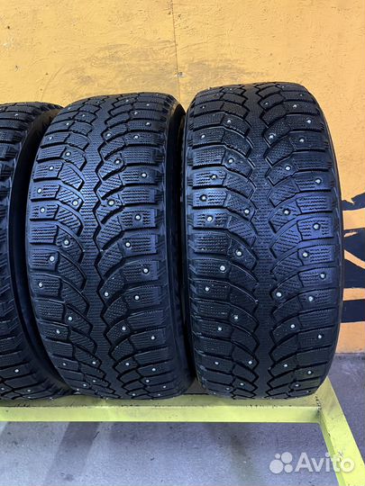 Bridgestone Blizzak Spike-01 215/50 R17