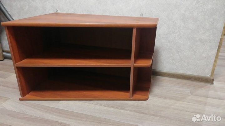 Полка навесная угловая