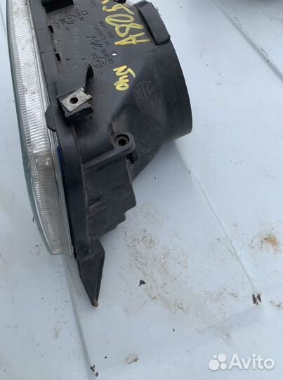 Фара правая audi 80 b4