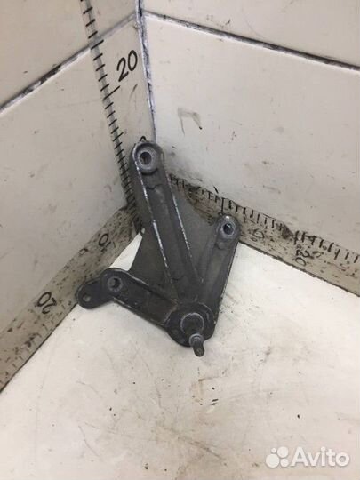 Кронштейн кпп Renault Logan