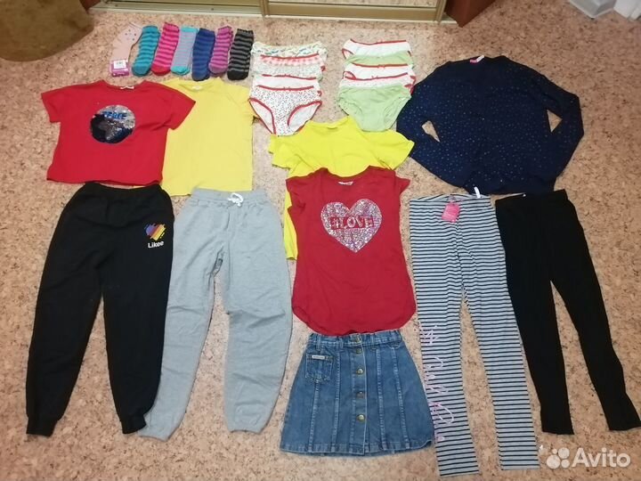 Пакет одежды для девочки 134-140