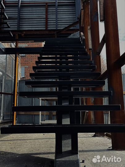 Лестницы под заказ (лестница металлическая)