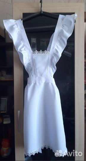 Белый школьный фартук