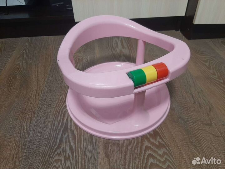 Стульчик для купания в ванной