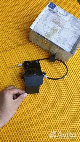 Замок багажника w203 w209 w211 новый