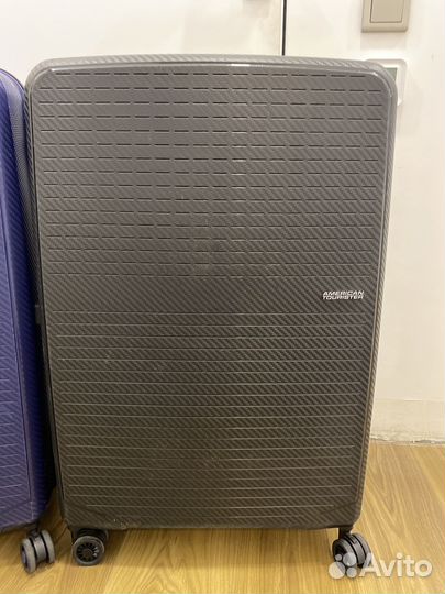 Чемодан american tourister L
