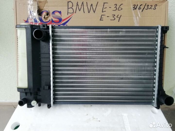 Радиатор охлаждения BMW E-34 E-36 1.6-2.8