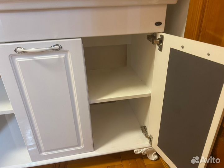 Тумба для ванной с зеркалом